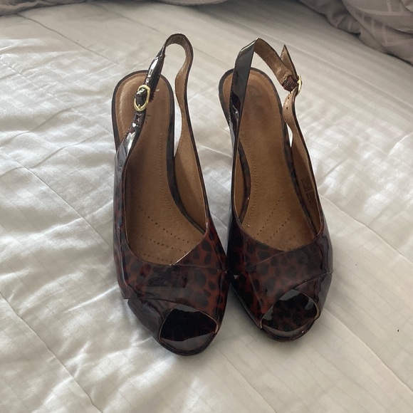 Clark’s leopard heels minimal wear - Picture 1 of 9